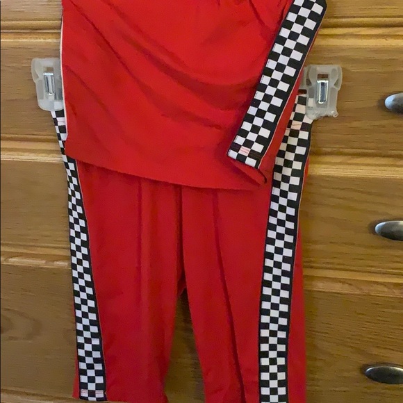 Matching set - Picture 3 of 3